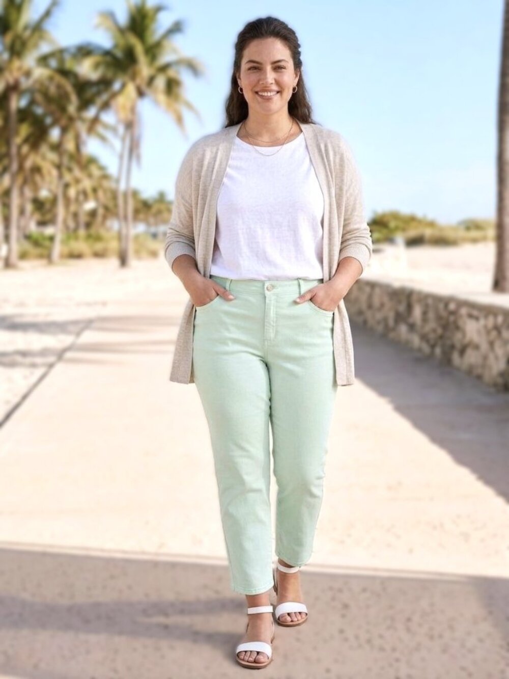 CHICO'S So Slimming Crop Jeans. Size 3* (XL/16)
